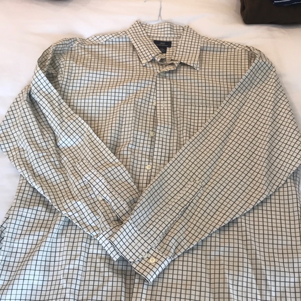 Men’s Brooks Brothers button down shirt